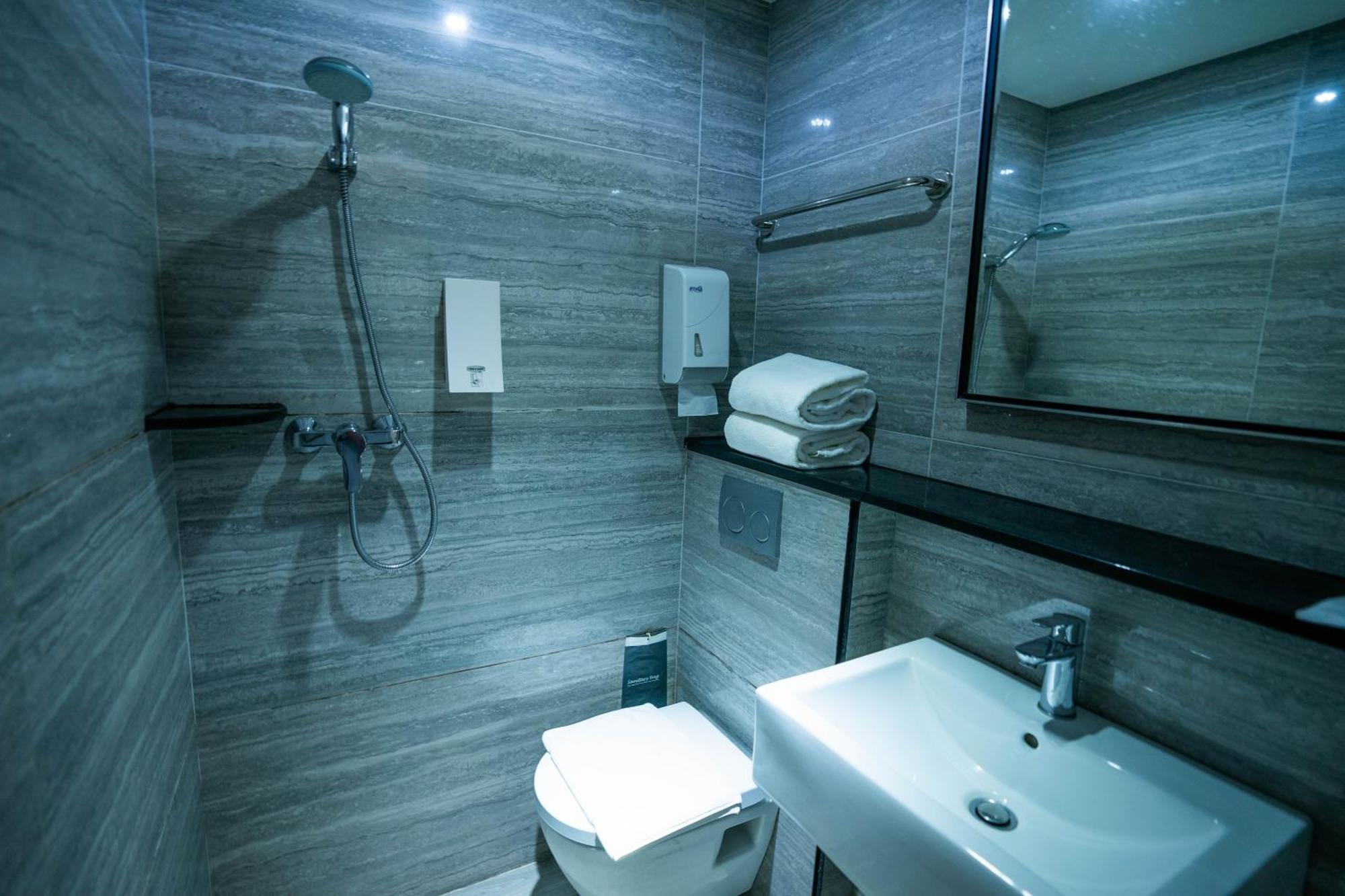 Standard Twin Room – No Window